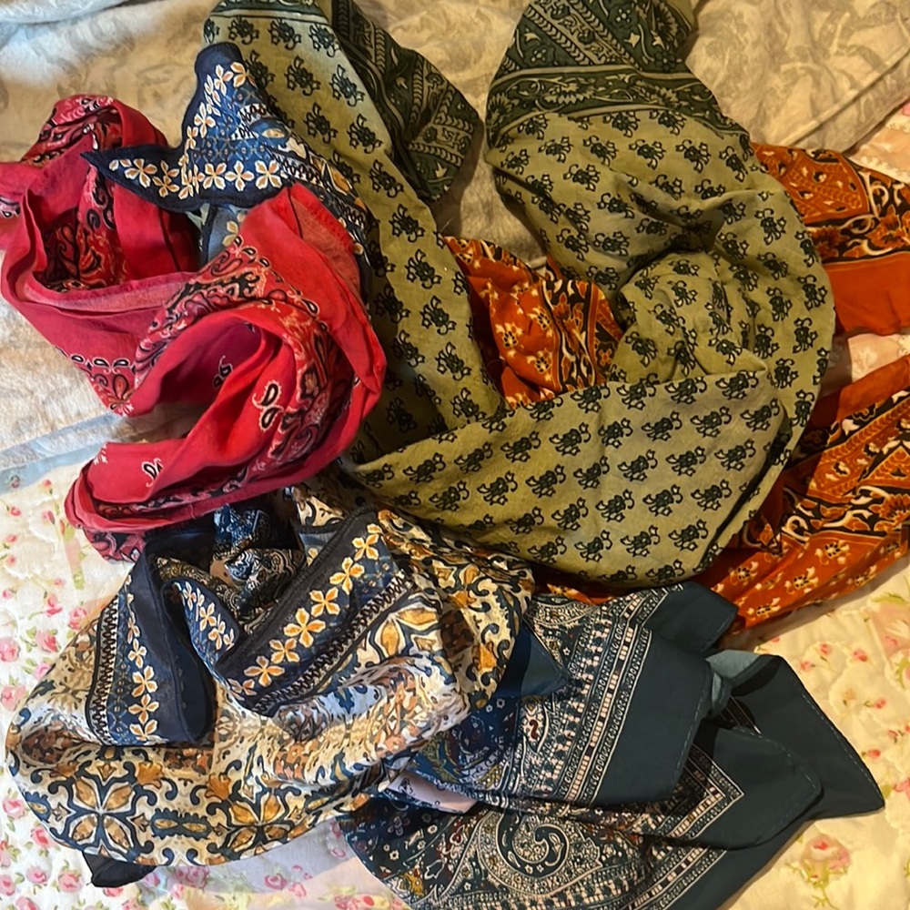 Bundle of 6 scarves